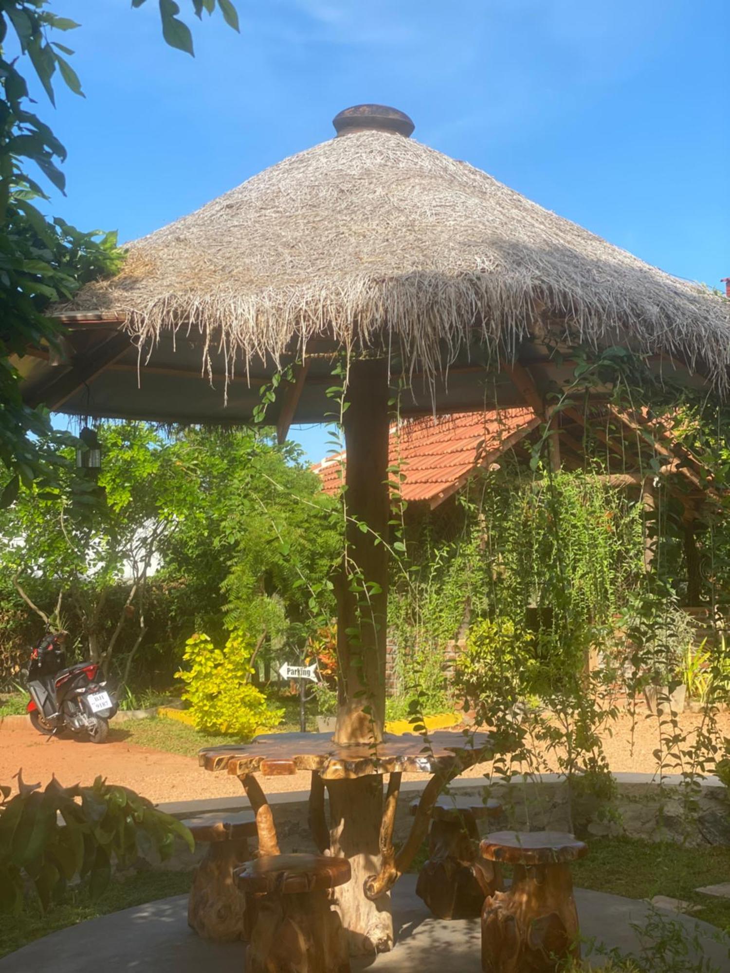 Hotel Hanguk Villa Dambulla Exterior photo